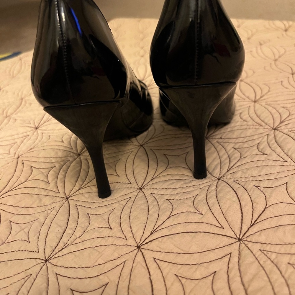 Nine West Glossy Black Peep Toe Heels - Picture 6 of 6